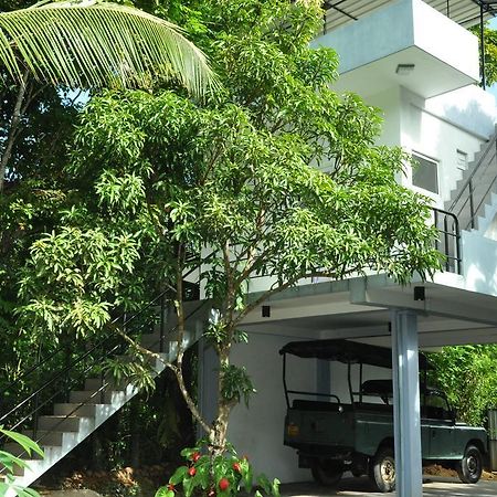 The Fence Bed & Breakfast Bentota Bagian luar foto