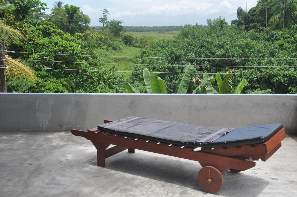 The Fence Bed & Breakfast Bentota Ruang foto