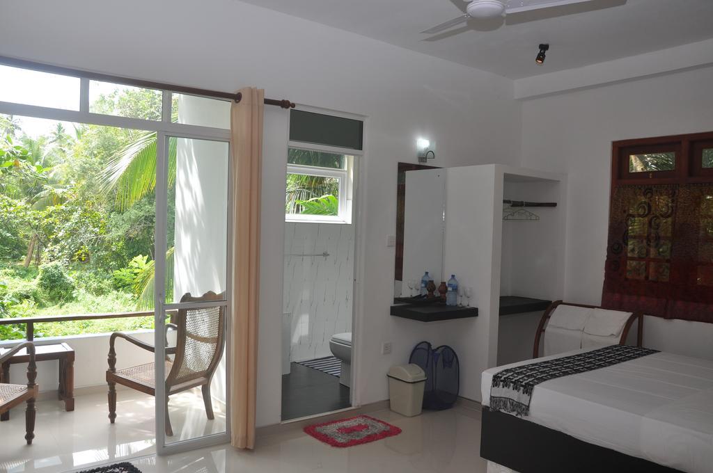 The Fence Bed & Breakfast Bentota Bagian luar foto