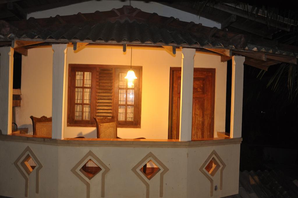 The Fence Bed & Breakfast Bentota Bagian luar foto