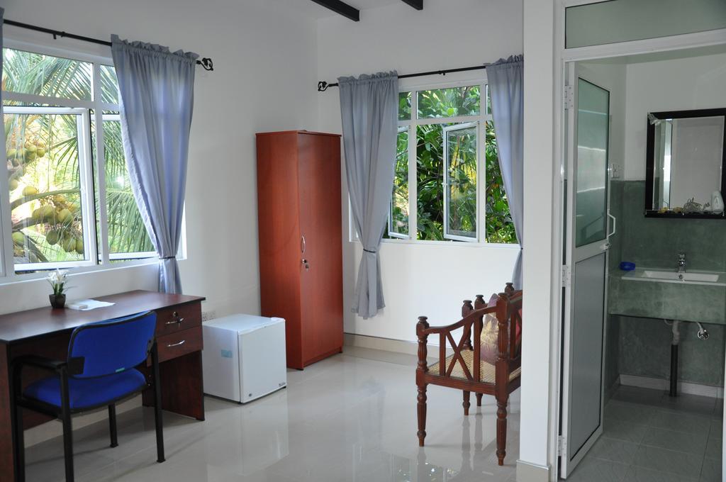 The Fence Bed & Breakfast Bentota Bagian luar foto