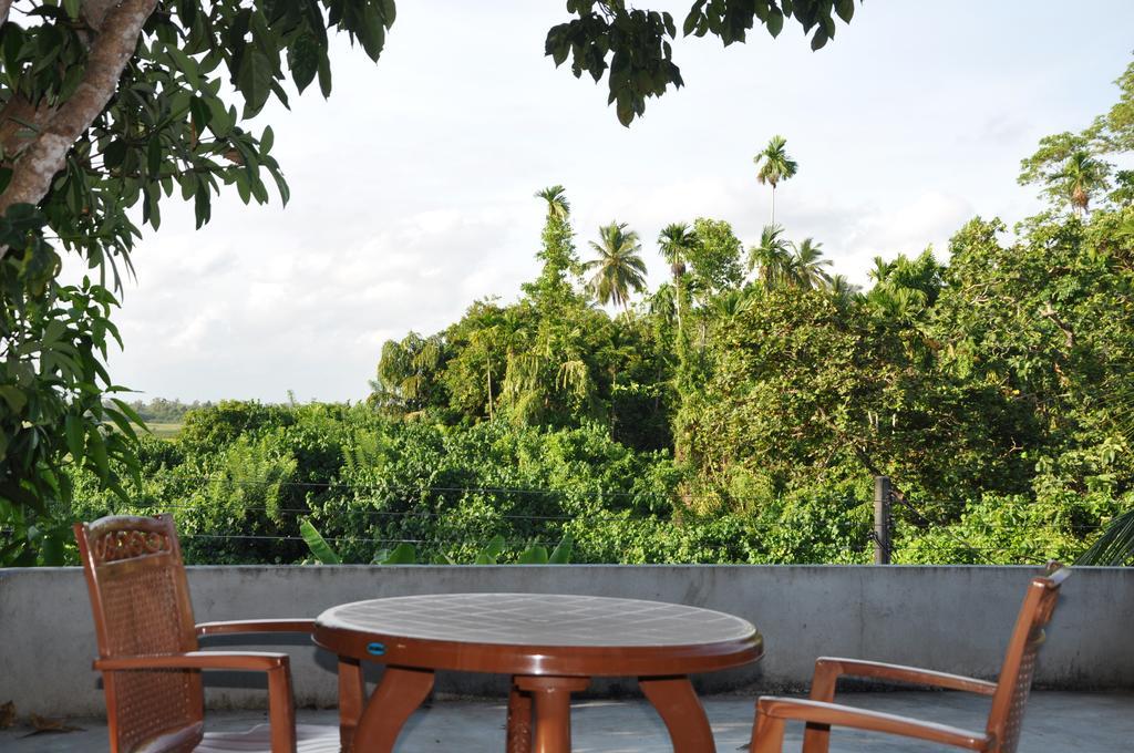 The Fence Bed & Breakfast Bentota Bagian luar foto