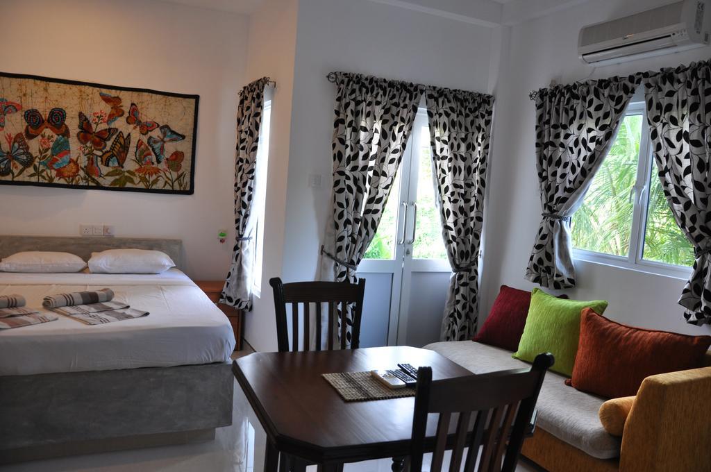 The Fence Bed & Breakfast Bentota Bagian luar foto