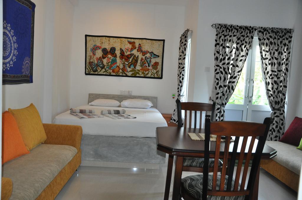The Fence Bed & Breakfast Bentota Bagian luar foto