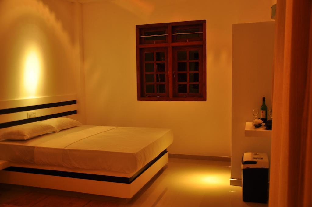 The Fence Bed & Breakfast Bentota Ruang foto