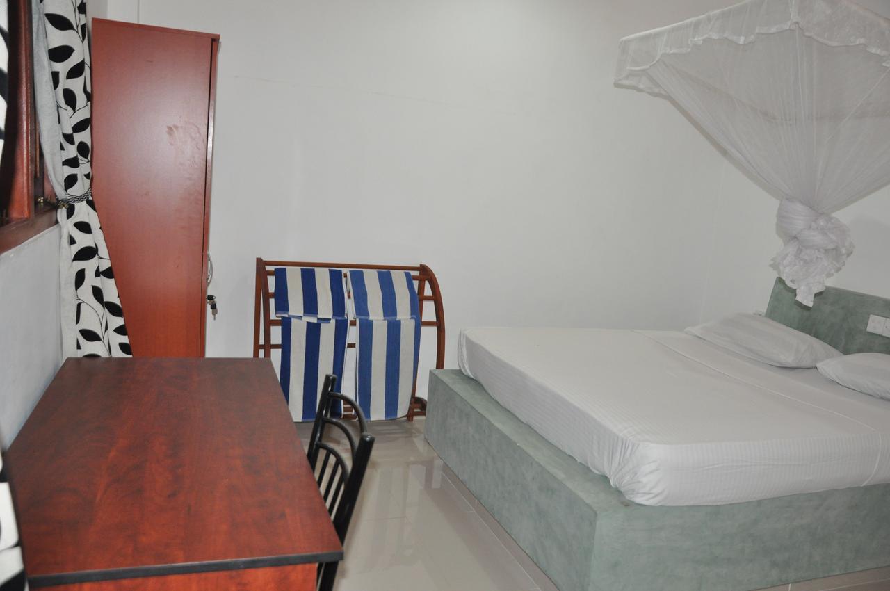 The Fence Bed & Breakfast Bentota Bagian luar foto