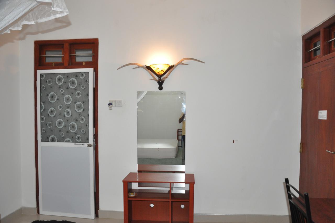 The Fence Bed & Breakfast Bentota Bagian luar foto